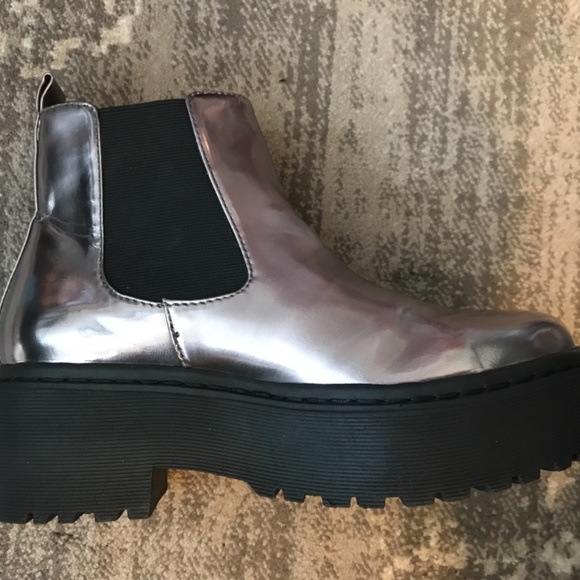 Jeffrey Campbell Shoes - Jeffrey Campbell Pewter Chelsea Platform Boots